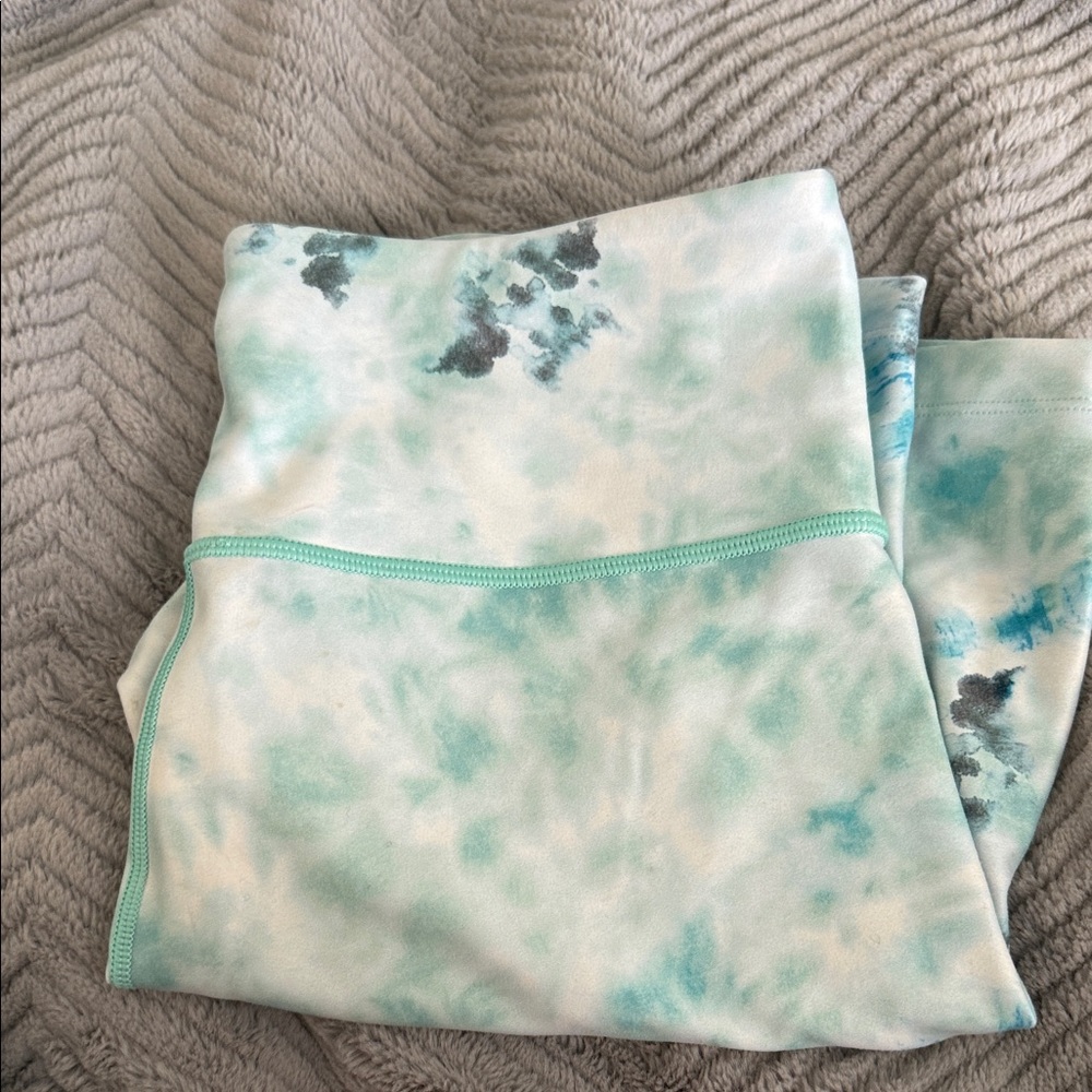 Peloton Tie-Dye Bike Shorts - Mint and Gray